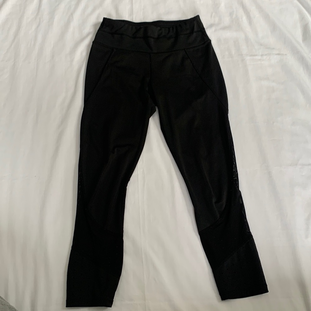 Athleta, Size xxs, black capri spandex cropped leggings! Great condition!